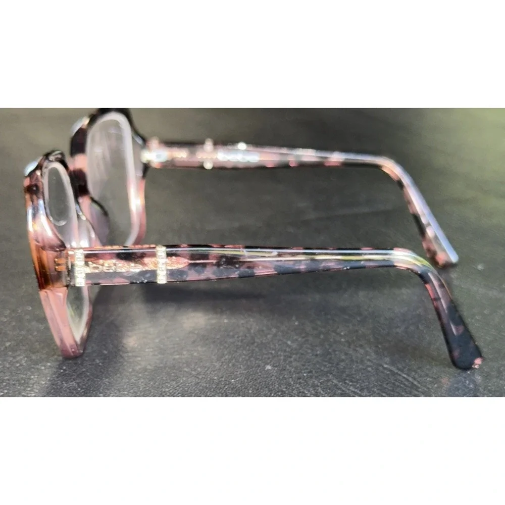 bebe eyeglasses feature